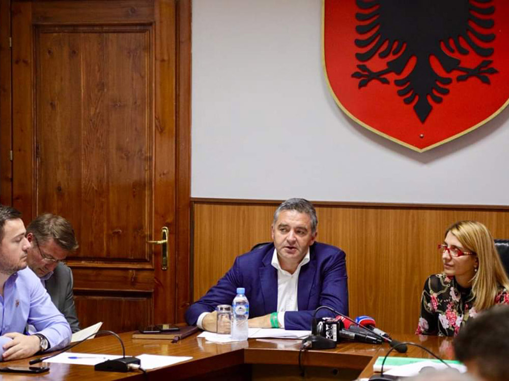 Blendi Klosi në Institucionin e Prefektit Qarku Elbasan